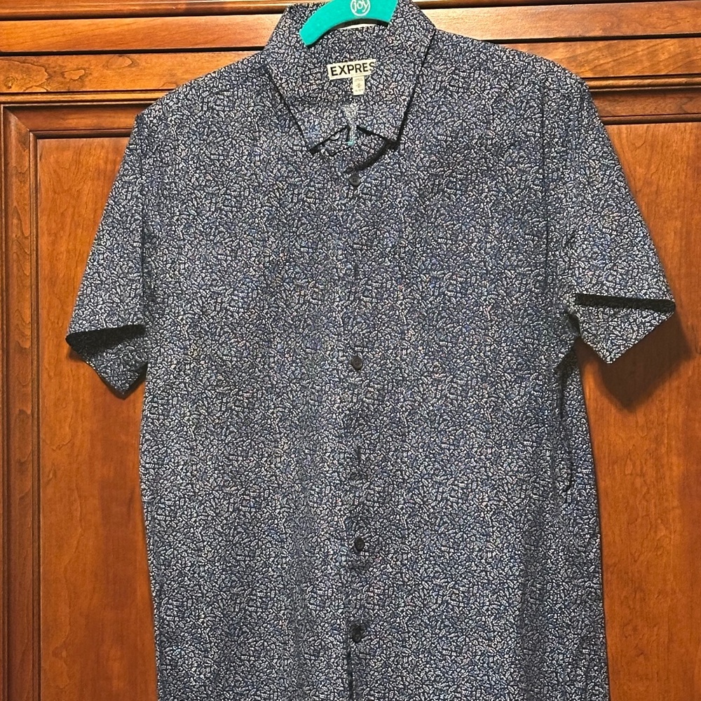 Express Fitted Short Sleeve Floral Button Down Size Medium
